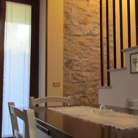 Holiday home Il Picchio Ravigliano
