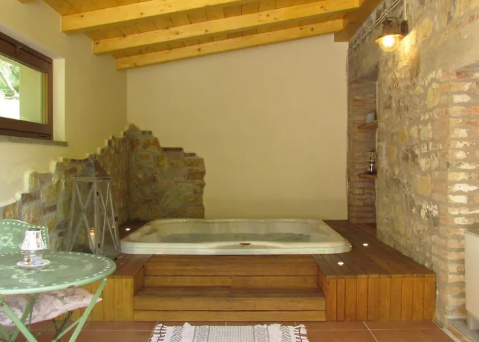 Il Picchio Holiday home Ravigliano